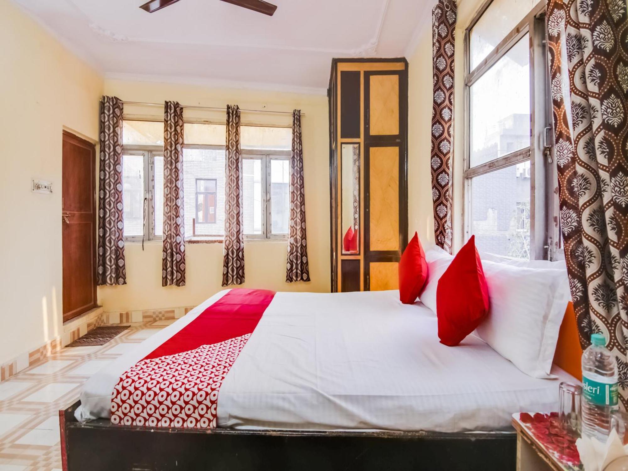 Hotel O Smart View New Delhi Buitenkant foto