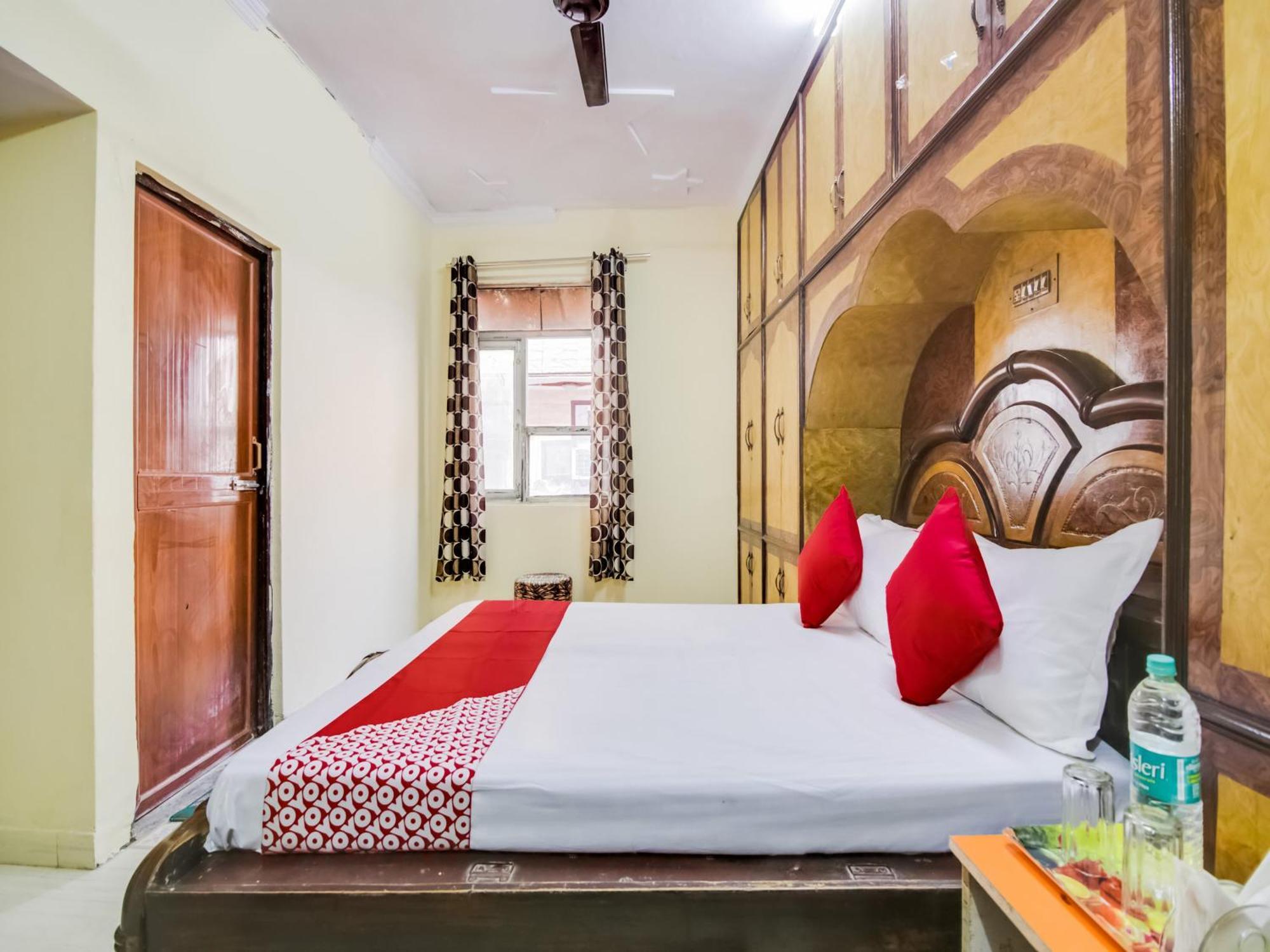 Hotel O Smart View New Delhi Buitenkant foto
