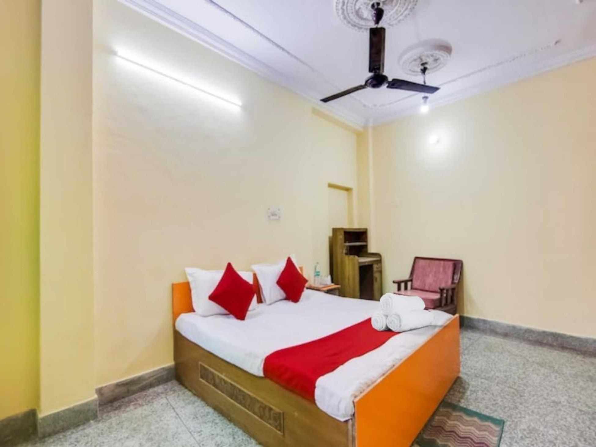Hotel O Smart View New Delhi Buitenkant foto